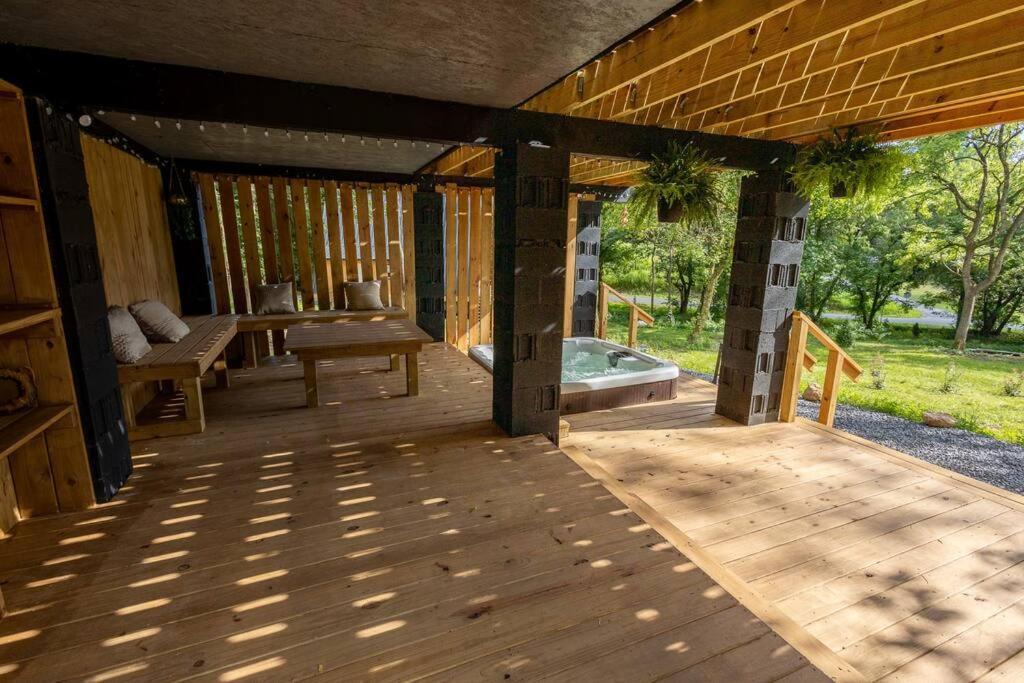 Valhalla Cabins Aframes With Hot Tubs & Sauna Cosby 外观 照片