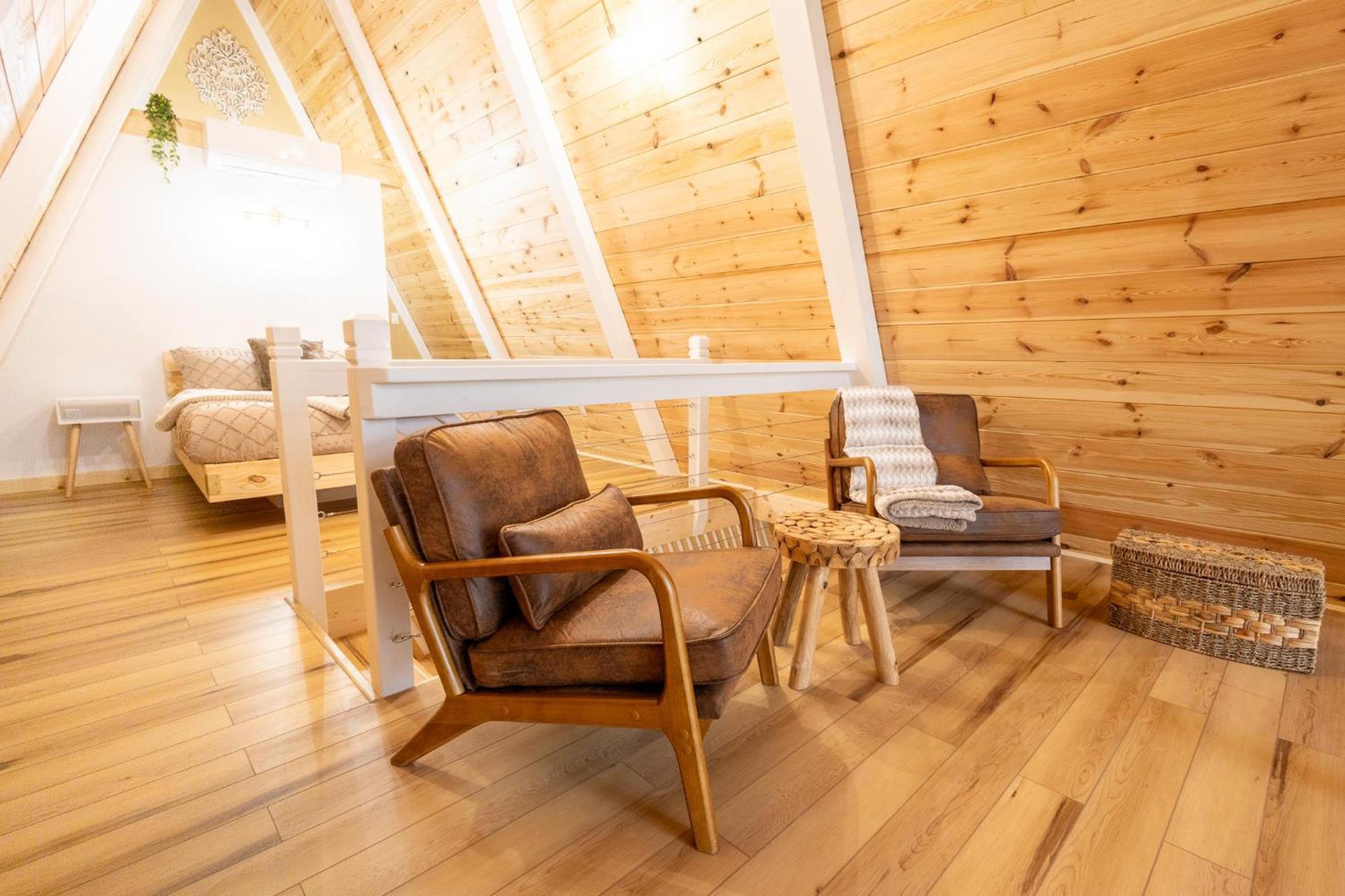 Valhalla Cabins Aframes With Hot Tubs & Sauna Cosby 外观 照片